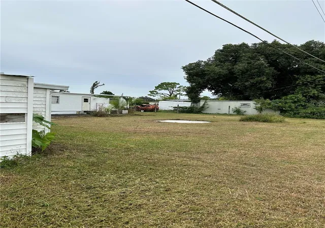 Photo 3 of Manufactured home for sale at 3453 Gainsboro Rd, Port Charlotte, FL 33953 | MLS# C7530448 | Listing updated on 2026-10-07