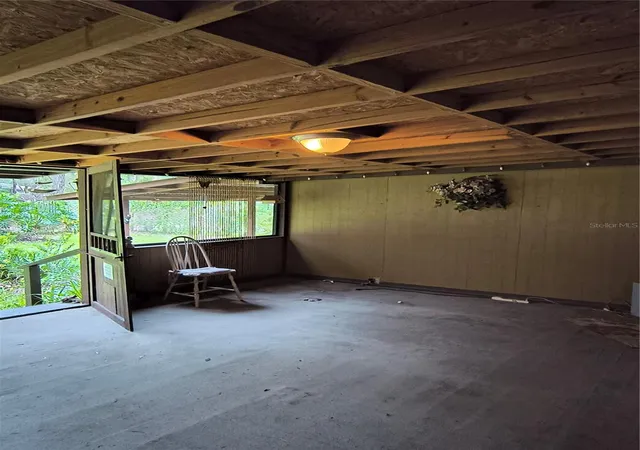 Photo 3 of Manufactured home for sale at 18250 Caufield Rd, Spring Hill, FL 34610 | MLS# W7889268 | Listing updated on 2026-09-07