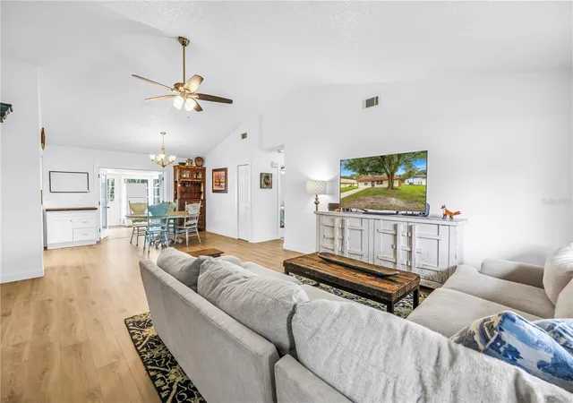 Photo 3 of Single family home for sale at 2914 Delrose Dr N, Lakeland, FL 33805 | MLS# TB8546184 | Listing updated on 2026-09-27