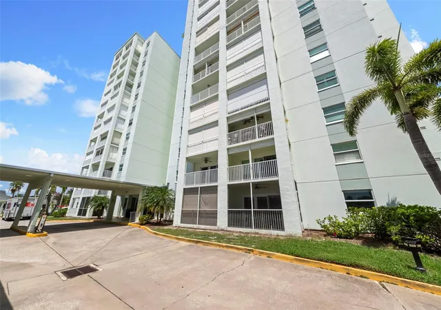 Listing Photo 2 - Condo for sale in building located at 420 64Th Ave, St. Pete Beach, FL 33706 - Unit #102