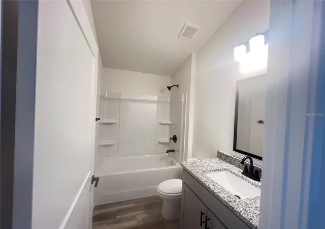 Photo 4 of Single family home for sale at 3520 Grumman Ln, Lakeland, FL 33810 | MLS# L4964870 | Listing updated on 2026-09-07