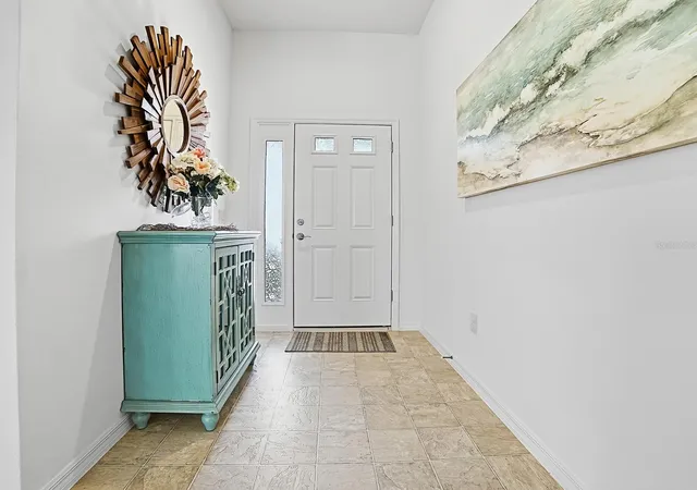 Photo 2 of Single family home for sale at 811 Clifford Ct, The Villages, FL 32163 | MLS# G5117466 | Listing updated on 2026-09-08