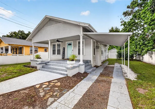 Photo 4 of Single family home for sale at 1104 E 28th Avenue, Tampa, FL 33605 | MLS# TB8546203 | Listing updated on 2026-10-02