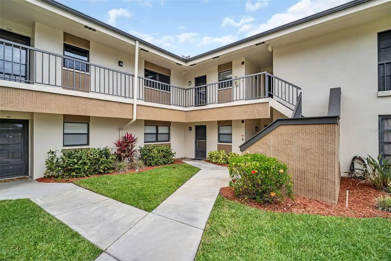 Listing Photo 1 - Condo for sale in 2700 Nebraska Ave located at 2700 Nebraska Ave, PALM HARBOR, FL 34684 - Unit #5-205