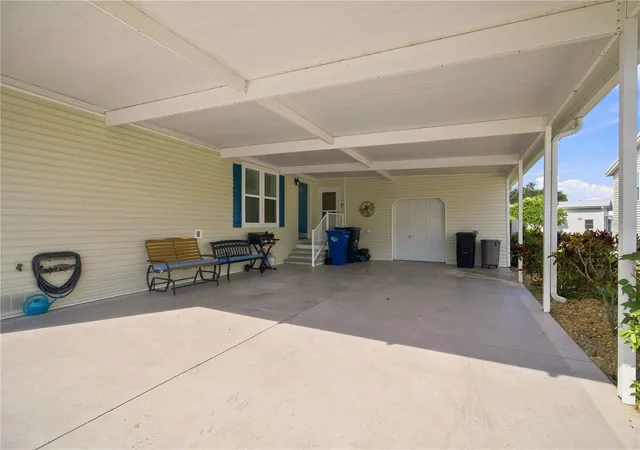 Photo 3 of Manufactured home for sale at 8429 Castle Garden Rd, Palmetto, FL 34221 | MLS# A4705294 | Listing updated on 2026-10-06