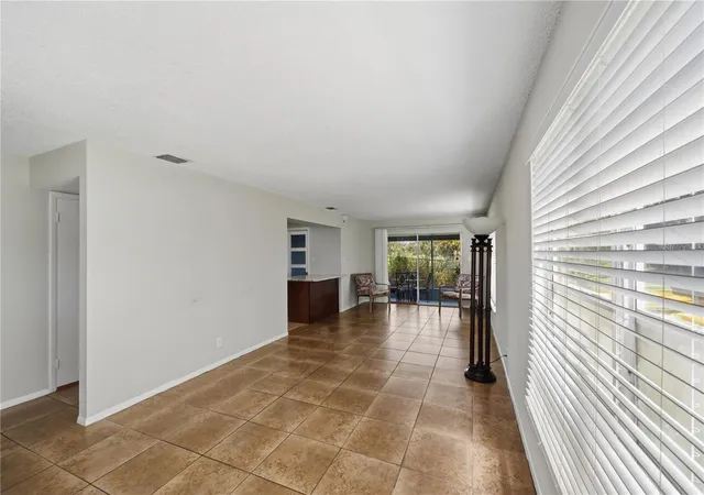 Listing Photo 5 - Condo for sale in building located at 318 Barlow Ave, SARASOTA, FL 34232 - Unit #71