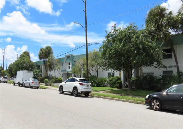 Photo 1 of Condo for sale at 3100 Hartford St N #129, Saint Petersburg, FL 33713 | MLS# TB8546210 | Listing updated on 2026-09-07
