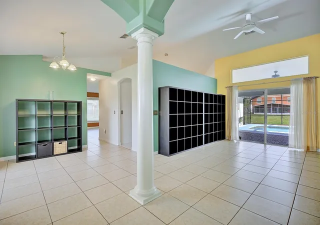 Photo 3 of Single family home for sale at 858 Mendoza Dr, Kissimmee, FL 34758 | MLS# L4964872 | Listing updated on 2026-10-17