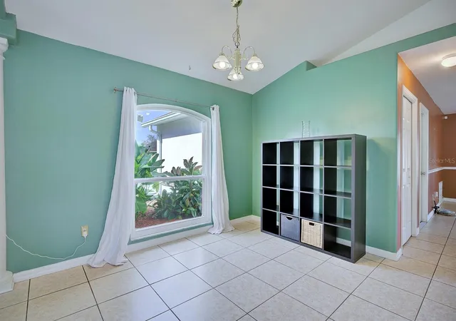 Photo 3 of Single family home for sale at 858 Mendoza Dr, Kissimmee, FL 34758 | MLS# L4964872 | Listing updated on 2026-10-17