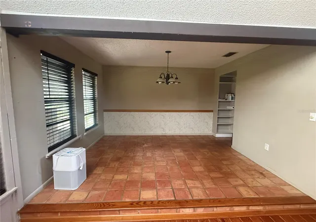 Photo 3 of Single family home for sale at 5125 Oakwood Trl, Mulberry, FL 33860 | MLS# L4964873 | Listing updated on 2026-10-06