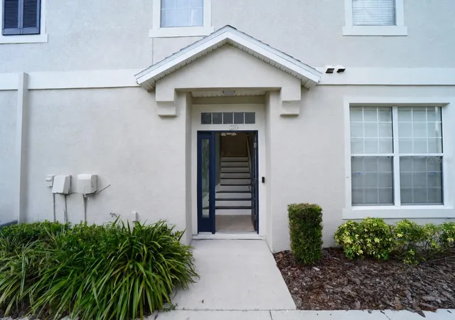 Photo 3 of Townhouse for sale at 2328 Tanbark Ridge Pl, Plant City, FL 33563 | MLS# TB8546222 | Listing updated on 2026-09-18