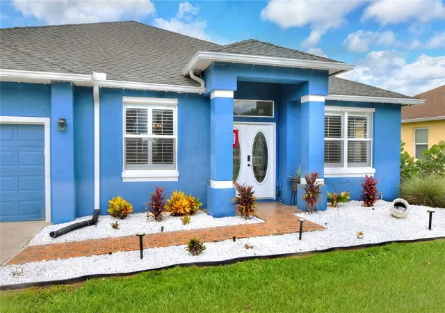 Photo 3 of Single family home for sale at 3719 W Wheeler Rd, Lakeland, FL 33810 | MLS# L4964874 | Listing updated on 2026-09-13