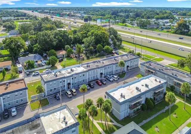 Listing Photo 2 - Condo for sale in building located at 2753 L B Mcleod Rd, Orlando, FL 32805 - Unit #D