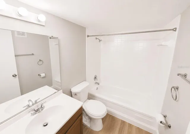 Listing Photo 2 - Condo for sale in building located at 2791 L B Mcleod Rd, ORLANDO, FL 32805 - Unit #D