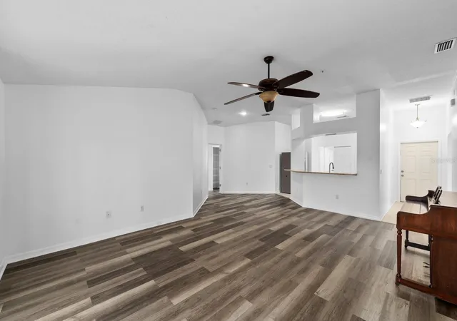 Photo 4 of Single family home for sale at 3609 Trapnell Grv Loop, Plant City, FL 33567 | MLS# TB8546231 | Listing updated on 2026-09-20