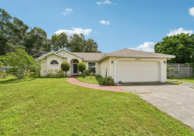 Photo 1 of Single family home for sale at 6701 3rd Street W, Bradenton, FL 34207 | MLS# A4705304 | Listing updated on 2026-10-01