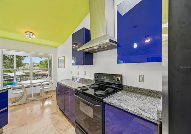 Photo 3 of Single family home for sale at 6701 3rd Street W, Bradenton, FL 34207 | MLS# A4705304 | Listing updated on 2026-10-01