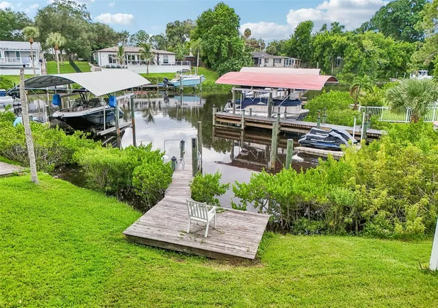 Photo 3 of Single family home for sale at 6701 3rd Street W, Bradenton, FL 34207 | MLS# A4705304 | Listing updated on 2026-10-01