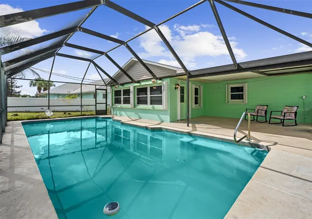 Photo 3 of Single family home for sale at 6 Concord Dr, Ormond Beach, FL 32176 | MLS# FC321262 | Listing updated on 2026-09-28