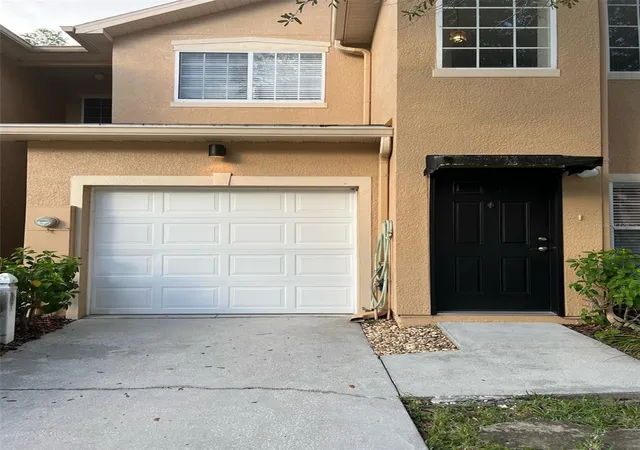 Photo 2 of Townhouse for sale at 16311 Parkstone Palms Ct, Tampa, FL 33647 | MLS# TB8546232 | Listing updated on 2026-09-21