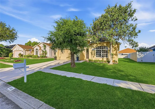 Photo 2 of Single family home for sale at 630 Tuscanny St, Brandon, FL 33511 | MLS# TB8546236 | Listing updated on 2026-09-08