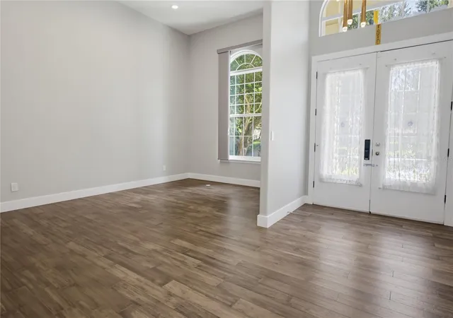 Photo 4 of Single family home for sale at 328 Tersas Ct, Lake Mary, FL 32746 | MLS# O6439777 | Listing updated on 2026-09-21