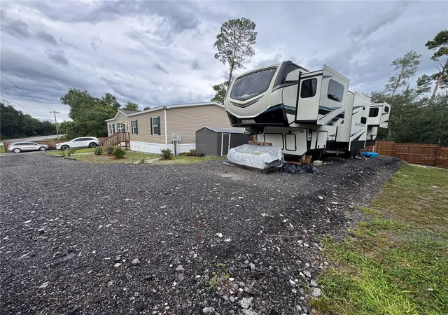 Photo 36 of Manufactured home for sale at 27590 County Rd 42, PAISLEY, FL 32767 | MLS# O6439782 | Listing updated on 2026-10-07
