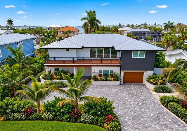 Photo 1 of Single family home for sale at 405 28th Street, Holmes Beach, FL 34217 | MLS# TB8546242 | Listing updated on 2026-09-23