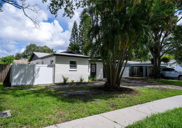Photo 2 of Single family home for sale at 9111 109th Avenue, Seminole, FL 33777 | MLS# TB8546259 | Listing updated on 2026-09-10