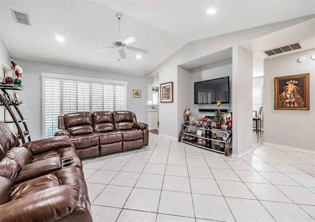 Photo 3 of Single family home for sale at 29424 Schinnecock Hills Ln, San Antonio, FL 33576 | MLS# TB8546261 | Listing updated on 2026-10-09