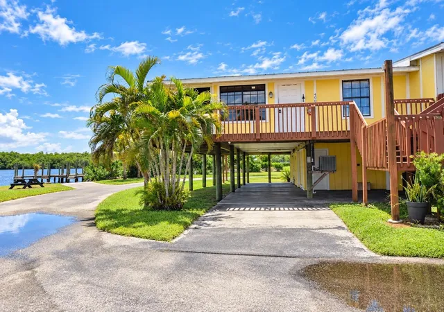 Photo 2 of Manufactured home for sale at 202 Broadway St E #400, Everglades City, FL 34139 | MLS# A4705314 | Listing updated on 2026-09-22