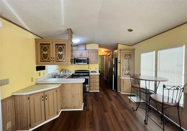 Photo 2 of Manufactured home for sale at 3000 Clarcona Rd #539, Apopka, FL 32703 | MLS# O6439805 | Listing updated on 2026-09-08