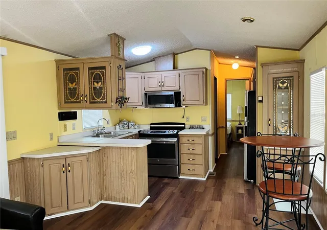 Photo 2 of Manufactured home for sale at 3000 Clarcona Rd #539, Apopka, FL 32703 | MLS# O6439805 | Listing updated on 2026-09-09
