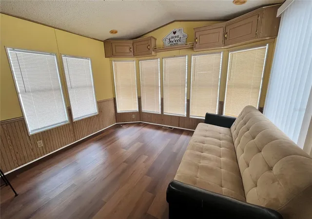 Photo 4 of Manufactured home for sale at 3000 Clarcona Rd #539, Apopka, FL 32703 | MLS# O6439805 | Listing updated on 2026-09-09