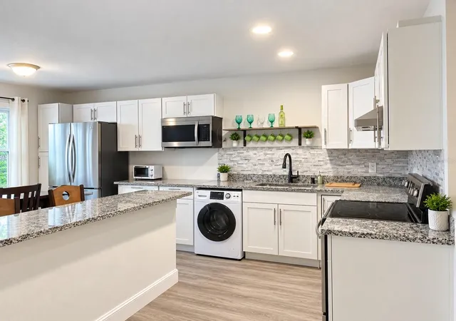 Photo 3 of Single family home for sale at 944 Hibiscus Ave, Daytona Beach, FL 32117 | MLS# S5157081 | Listing updated on 2026-09-08