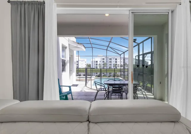 Photo 4 of Single family home for sale at 4733 Kings Castle Cir, Kissimmee, FL 34746 | MLS# O6439807 | Listing updated on 2026-09-13