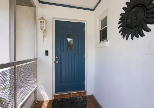 Photo 3 of Single family home for sale at 1806 Driftwood Cir S, Oldsmar, FL 34677 | MLS# TB8546290 | Listing updated on 2026-09-28