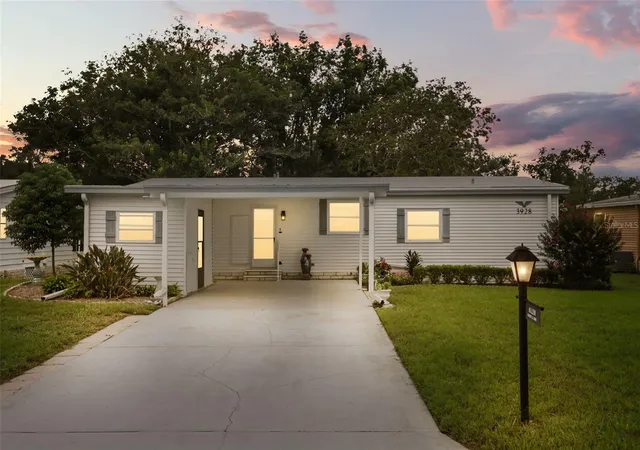 Photo 3 of Manufactured home for sale at 3928 N Citrus Cir #691, Zellwood, FL 32798 | MLS# O6439821 | Listing updated on 2026-10-04