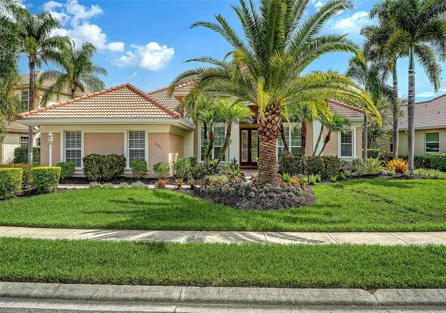 Photo 3 of Single family home for sale at 6607 The Masters Ave, Lakewood Ranch, FL 34202 | MLS# A4705321 | Listing updated on 2026-09-19