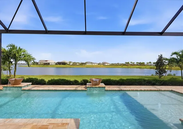 Photo 3 of Single family home for sale at 844 Blue Shell Loop, Sarasota, FL 34240 | MLS# A4705322 | Listing updated on 2026-09-17