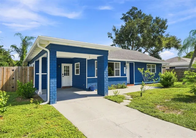 Single family home for sale at 2667 Cheryle Ln, SARASOTA, FL 34237 | MLS# A4705325