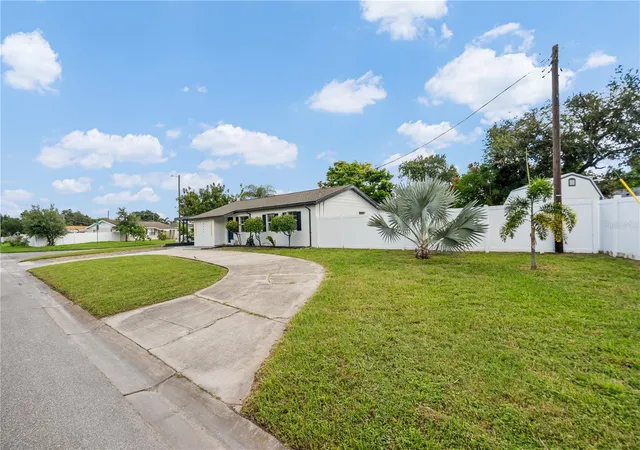 Photo 2 of Single family home for sale at 4112 W Wallace Ave, Tampa, FL 33611 | MLS# TB8546304 | Listing updated on 2026-10-04