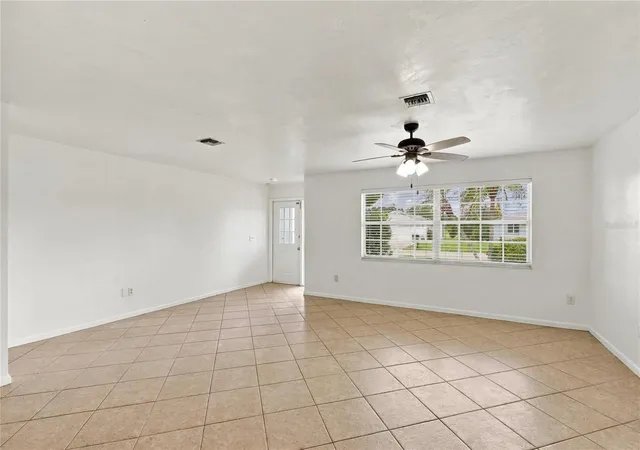 Photo 2 of Single family home for sale at 7402 Sea Is Rd, Fort Myers, FL 33967 | MLS# C7530458 | Listing updated on 2026-09-14
