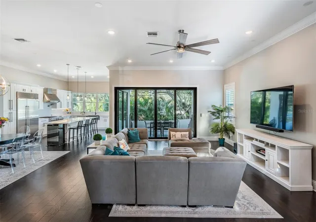 Photo 3 of Single family home for sale at 619 Danube Ave, Tampa, FL 33606 | MLS# TB8546310 | Listing updated on 2026-09-16