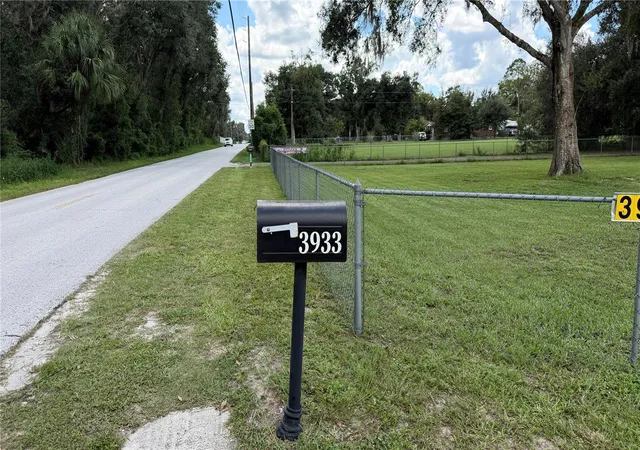 Photo 34 of Single family home for sale at 3933 Allen Rd, Zephyrhills, FL 33541 | MLS# TB8546311 | Listing updated on 2026-09-08
