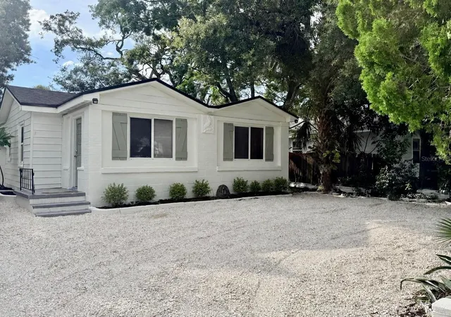 Photo 1 of Single family home for sale at 1617 43rd Street S, Saint Petersburg, FL 33711 | MLS# A4705338 | Listing updated on 2026-09-11