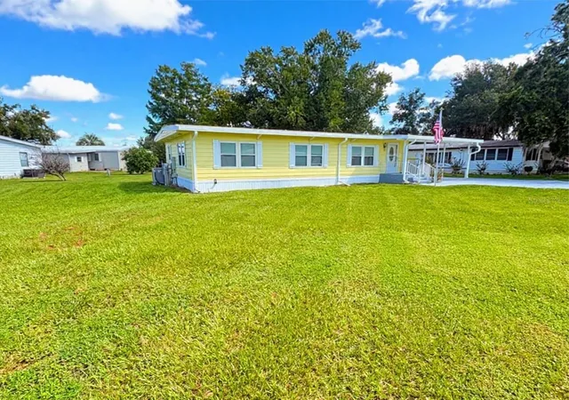 Photo 1 of Manufactured home for sale at 21 N Bobwhite Rd, Wildwood, FL 34785 | MLS# G5117476 | Listing updated on 2026-10-10