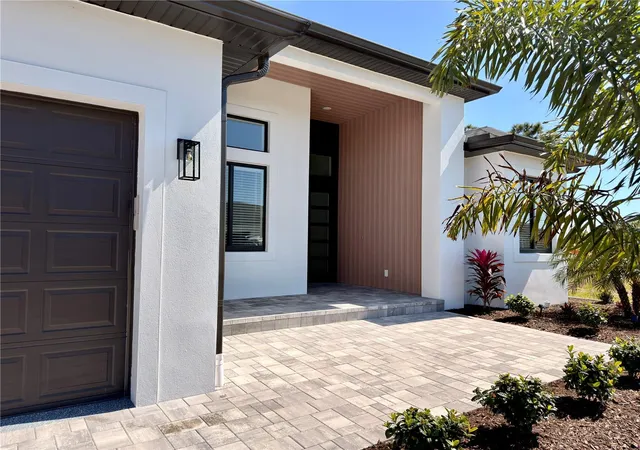 Photo 2 of Single family home for sale at 210 Tournament Rd, Rotonda West, FL 33947 | MLS# C7530462 | Listing updated on 2026-09-08