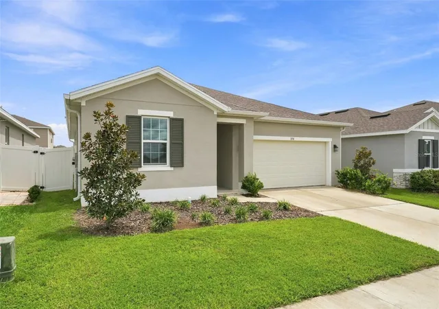 Photo 3 of Single family home for sale at 1530 Sugarbelle Cir, Mascotte, FL 34753 | MLS# G5117477 | Listing updated on 2026-09-08