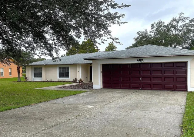 Photo 2 of Single family home for sale at 11705 Chapelle Ct, Clermont, FL 34711 | MLS# G5117478 | Listing updated on 2026-10-23